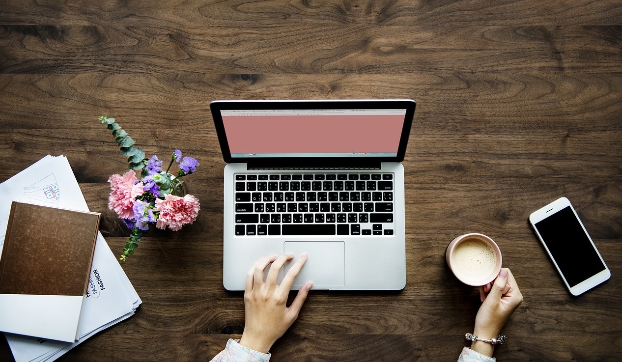 Risiken für Blogger:innen: So sichern Sie sich richtig ab Risiken für Blogger:innen: So sichern Sie sich richtig ab