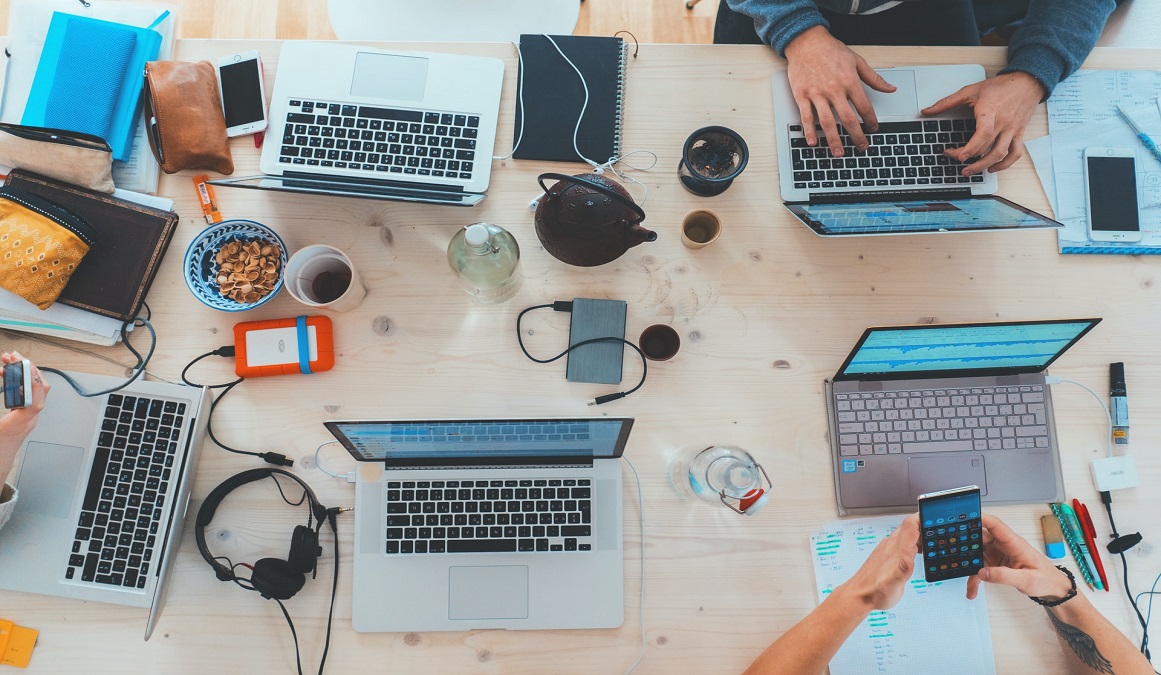 Freelancer-Kompass 2021: So entwickelt sich das freiberufliche Arbeiten Freelancer-Kompass 2021: So entwickelt sich das freiberufliche Arbeiten